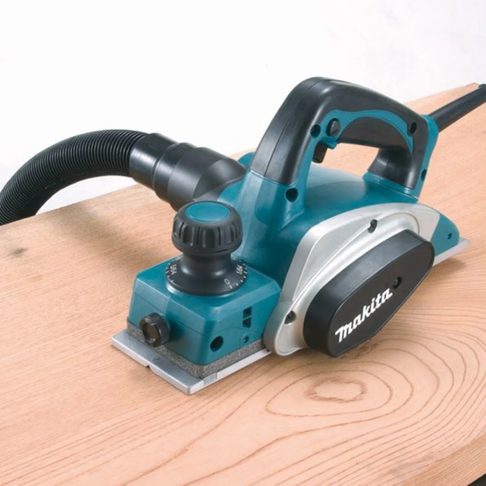 RABOT 620 W 82 MM + COFFRET MAKPAC MAKITA KP0800J